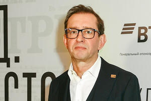 Лучезарный блондин: редкое фото повзрослевшего 17-летнего сына Хабенского