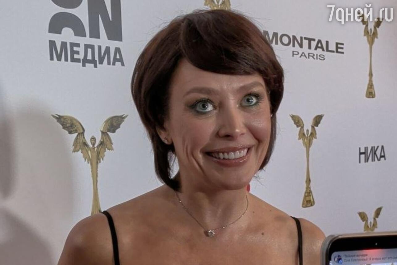 86 52-Р»РµС‚РЅСЏСЏ Р’РѕР»РєРѕРІР° РѕС‚СЂРµР°РіРёСЂРѕРІР°Р»Р° РЅР° СЃР»СѓС…Рё Рѕ СЂРѕРјР°РЅРµ СЃ Р¶РµРЅР°С‚С‹Рј РєРѕР»Р»РµРіРѕР№