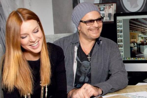 Пресняков и Подольская скупают антиквариат из разных стран 