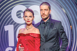 Матвеев поздравил Боярскую