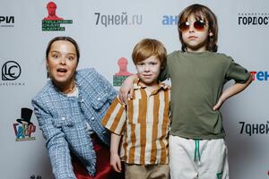 Наталия Медведева, Ксения Алферова, Зоя Бербер, Валерия Ланская на премьере фильма «Ай да Пушкин!»