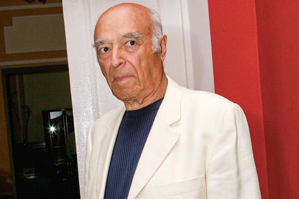 Улица Этуша появилась в Москве