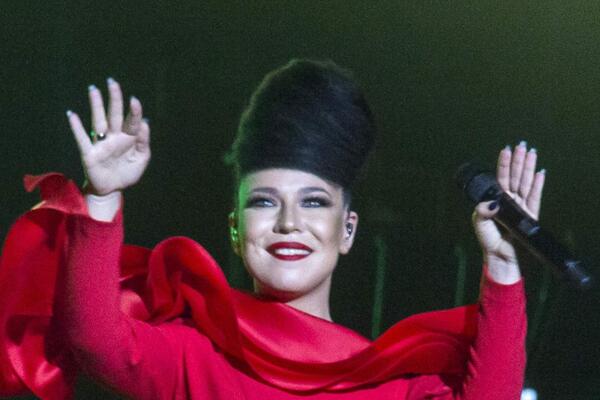 Ёлка и Полина Гагарина посоревнуются, чьи хиты круче