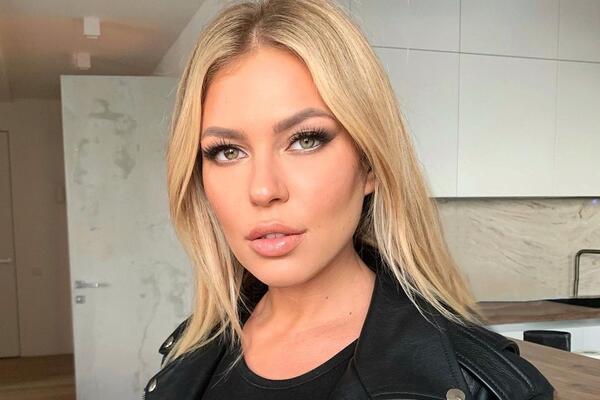 «Пытаюсь не паниковать»: Рита Дакота показала себя после пластики