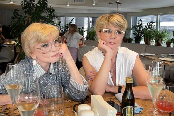 Впервые без мамы: Меньшова трогательно обратилась к Алентовой с памятной датой