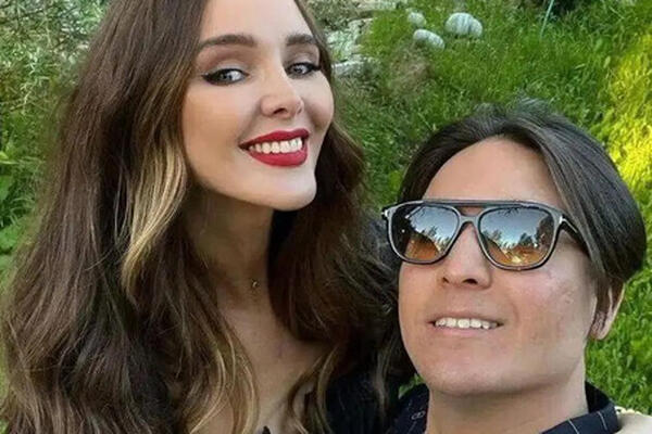 Жена Хайдарова сделала пластику у другого хирурга и превратилась в Стивена Сигала