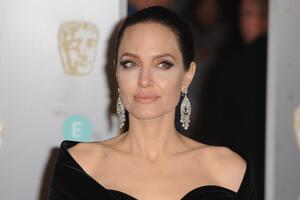 Еще одна дочка Анджелины Джоли сменит пол?