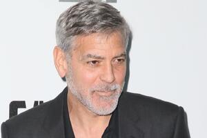 Мишель Пфайффер рассказала о шокирующем поведении Джорджа Клуни