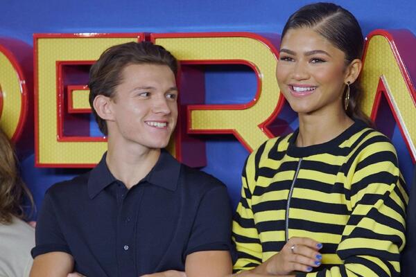 Тайная свадьба: Зендая стала законной супругой своего любимого мужчины   