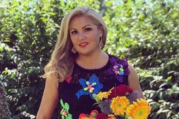 Образ дня: Анна Нетребко в Marc Jacobs