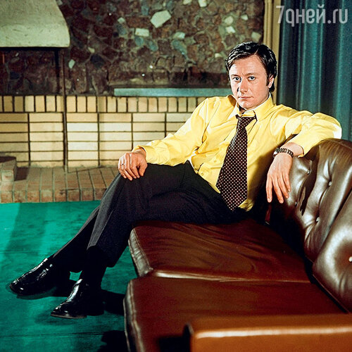 «Андрей Миронов и сам часто у нас бывал, и друзей приводил. Розыгрыши и хохот в доме звучали постоянно» 1974 г.