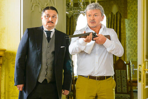 С Максимом Лагашкиным в сериале «Бедный олигарх». 2022 г.