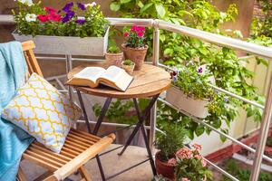 Как превратить балкон в уютное место отдыха: топ-5 советов дизайнера