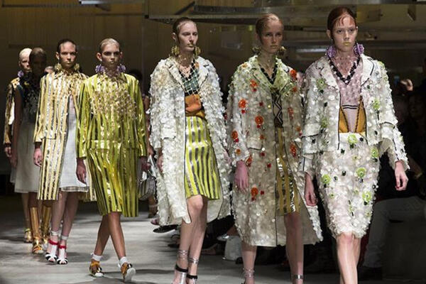 Prada:        