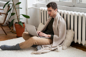 Что нужно срочно сделать, чтобы батареи грели в 2 раза лучше   — простой апгрейд по цене чашки кофе