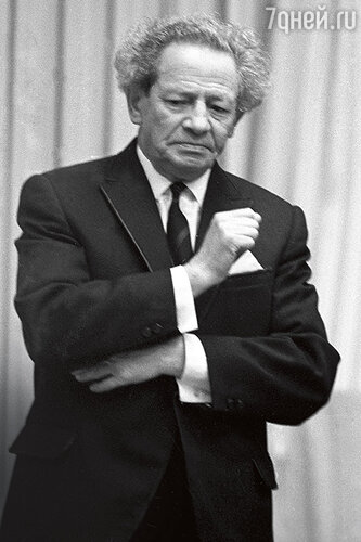 Вольф Мессинг во время выступления. 1968 г.