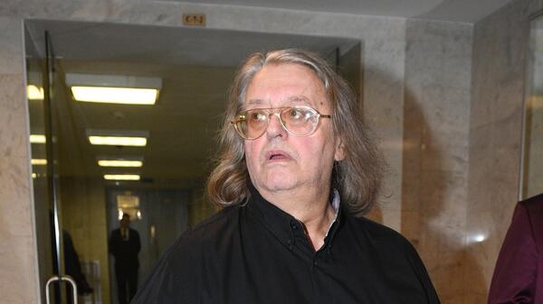 Старший сын Градского хочет лишить младшего брата фамилии  подробности