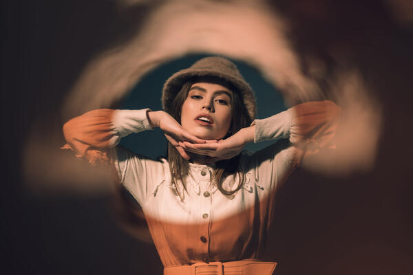 «Спасибо» без оправданий: 5 техник от психотерапевта, которые научат вас принимать комплименты с достоинством