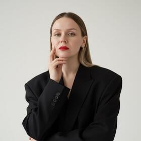  Елена Антонова