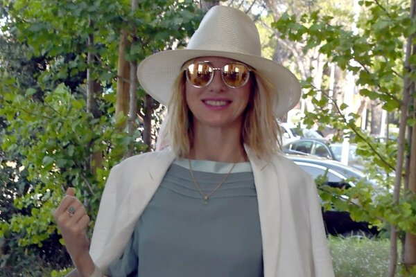 Образ дня: Наоми Уоттс в Giorgio Armani