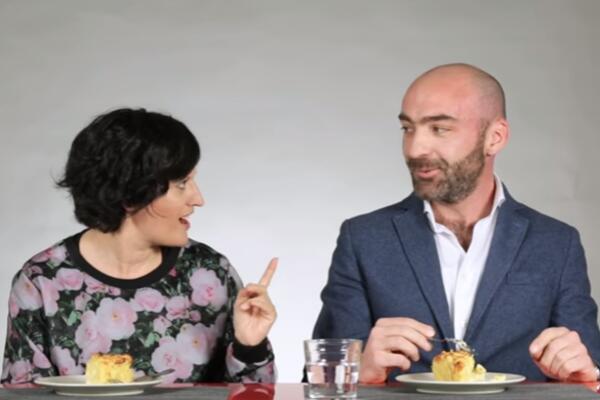 Итальянцы пробуют макароны по-русски