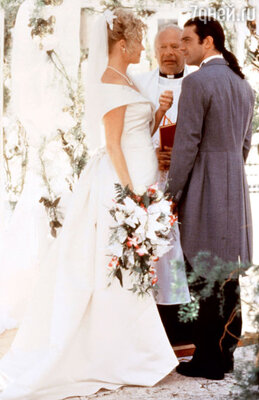Роман Антонио Бандераса и Мелани Гриффит начался на съемках фильма «Двое — это слишком», когда оба были не свободны. 1995 г.