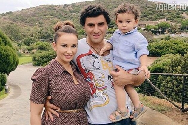 Анфиса Чехова, Гурам Баблишвили и их сын - фото