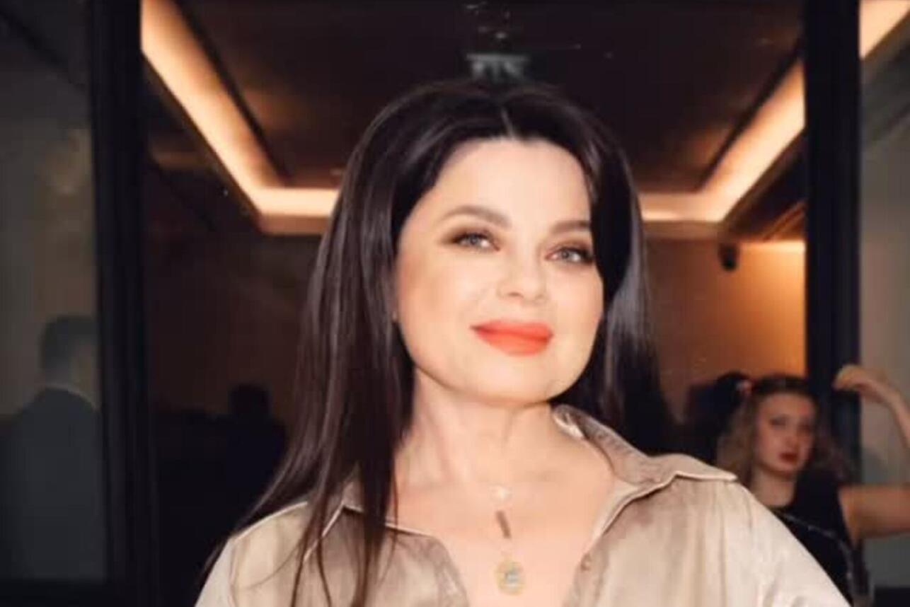 «Не забалуешь»: худеющая Королева показала, чем ее кормит муж на завтрак