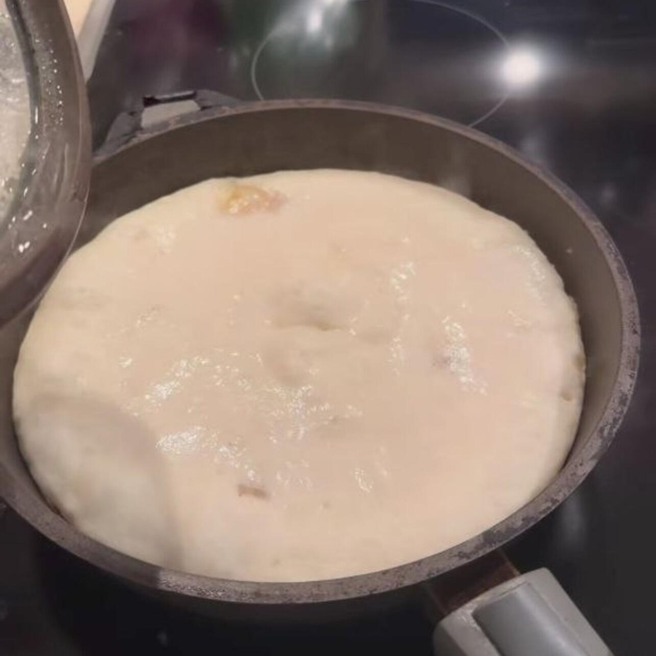 «Не забалуешь»: худеющая Королева показала, чем ее кормит муж на завтрак