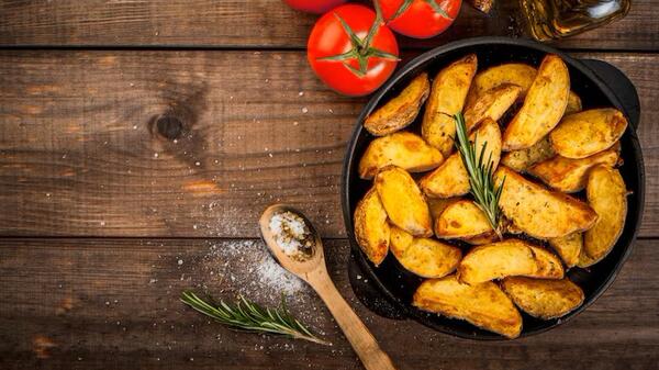 Хрустящая, невероятная: секрет жареной картошки, которую сметут со сковороды
