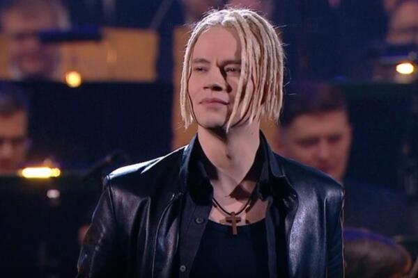 Живущий в чужой квартире SHAMAN объяснился перед публикой