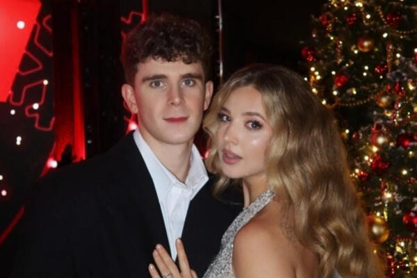 Платье в винтажном стиле и ужин в бане: подробности свадьбы Ани Покров и Артура Бабича