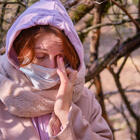 Не помогают антигистаминные: москвичи жалуются на странную аллергию