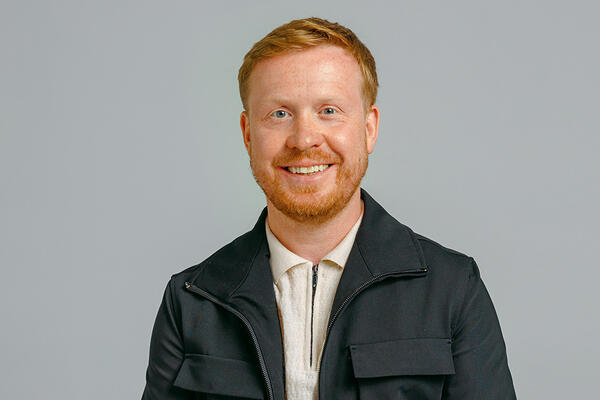 Антон Богданов: «На двух стульях сидеть безумно тяжело»