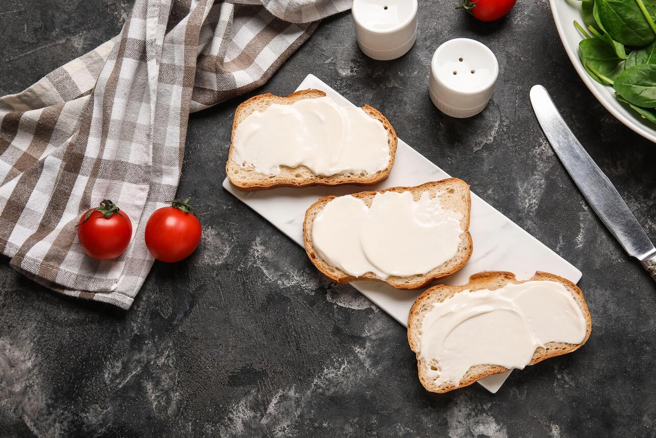 Вкуснее и дешевле, чем магазинный: как сделать самим плавленый сыр Вкуснее и дешевле, чем магазинный: как сделать самим плавленый сыр