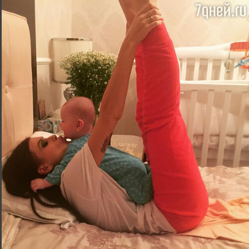 Елена Темникова с дочерью Сашей