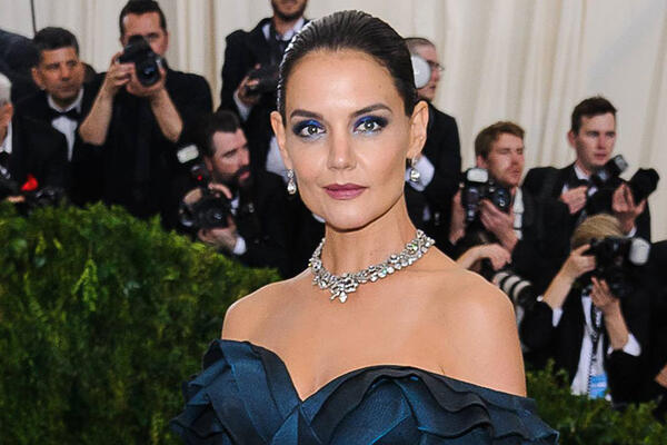 Кэти Холмс отказывается делать пластику