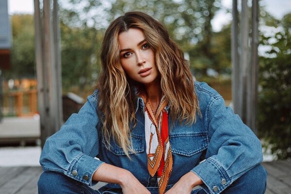 «Нужно бежать от него»: Заворотнюк разозлила жениха пикантным фото