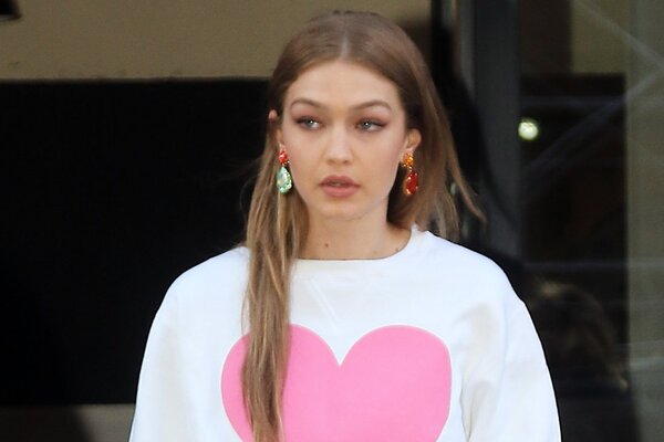 Образ дня: Джиджи Хадид в Prabal Gurung