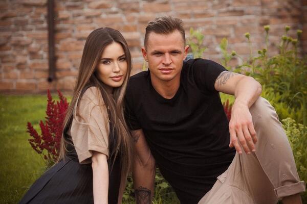 «Справлюсь?» Тарасов подогрел слухи о беременности Костенко