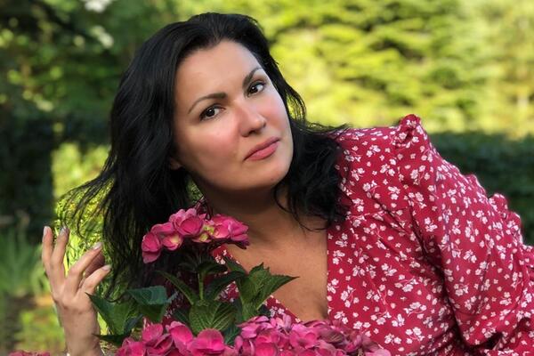 Наконец-то дома: Анна Нетребко вернулась в Вену после изгнания