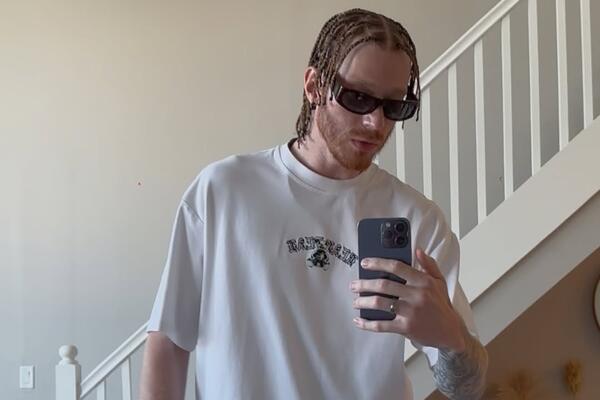 Внук Пугачевой остался без денег и квартиры — все спустил в США