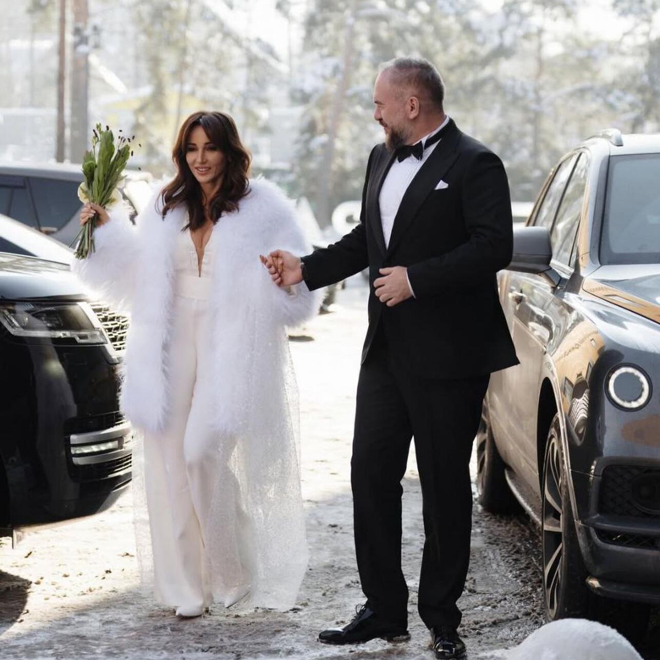 90 РџРѕСЏРІРёР»РёСЃСЊ С„РѕС‚Рѕ СЃРѕ СЃРєСЂРѕРјРЅРѕР№ СЃРІР°РґСЊР±С‹ Р§РµС…РѕРІРѕР№ Рё Р—Р»Р°С‚РѕРїРѕР»СЊСЃРєРѕРіРѕ вЂ” Р±РµР· С„Р°С‚С‹, СЂРѕСЃРєРѕС€Рё Рё С‚РѕР»Рї РіРѕСЃС‚РµР№