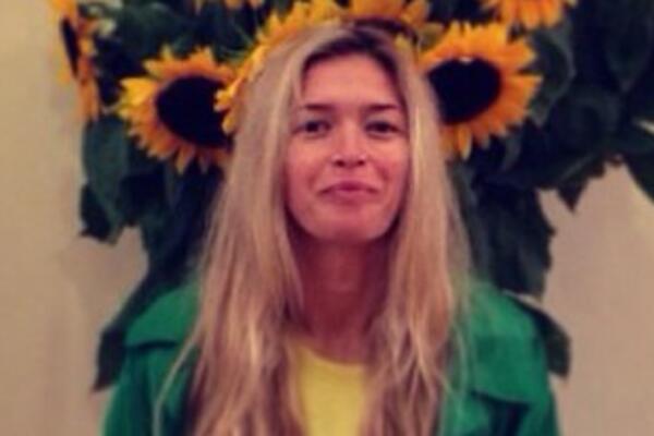 Вера Брежнева показала, как выглядит без макияжа 