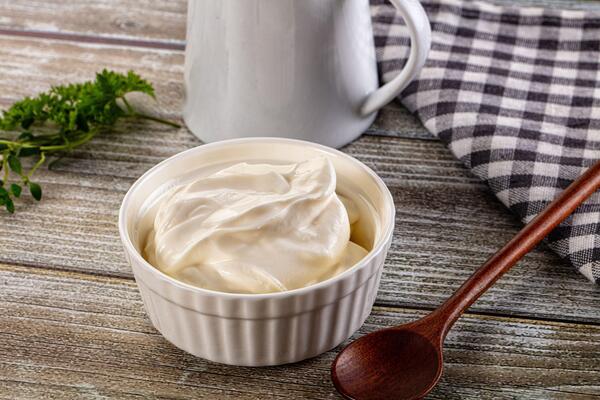 Лайфхак: как превратить сметану в маскарпоне  