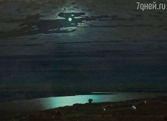 Картина художника Архипа Куинджи «Лунная ночь на Днепре» 1880 г. 
