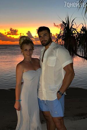 Бритни Спирс и Сэм Асгари - фото