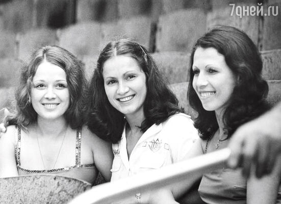 София с сестрами Аурикой (на фото слева) и Лидией. 70-е годы 