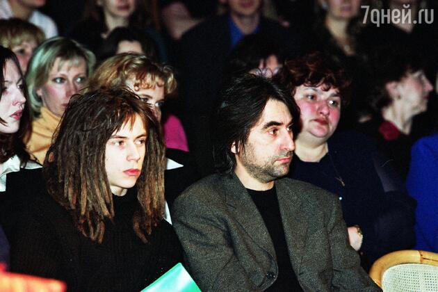 Децл с отцом Кириллом Толмацким Децл с отцом Кириллом Толмацким