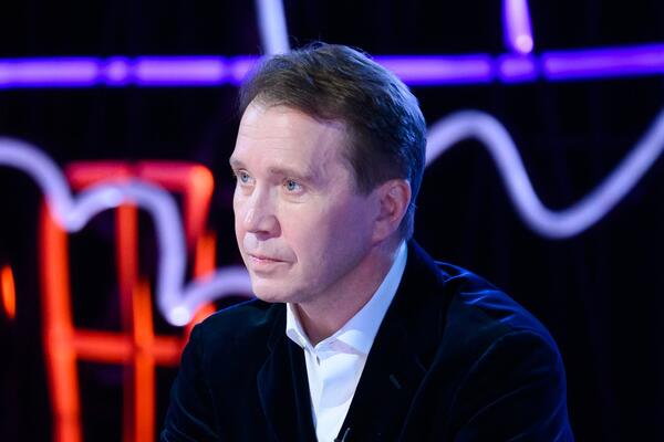 Евгений Миронов поддался ностальгии: «У нас с ней был дуэт»